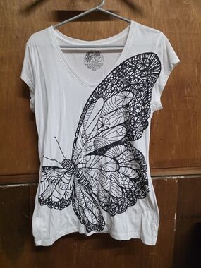 Stranded White Butterfly Graphic V-Neck Tee XXL